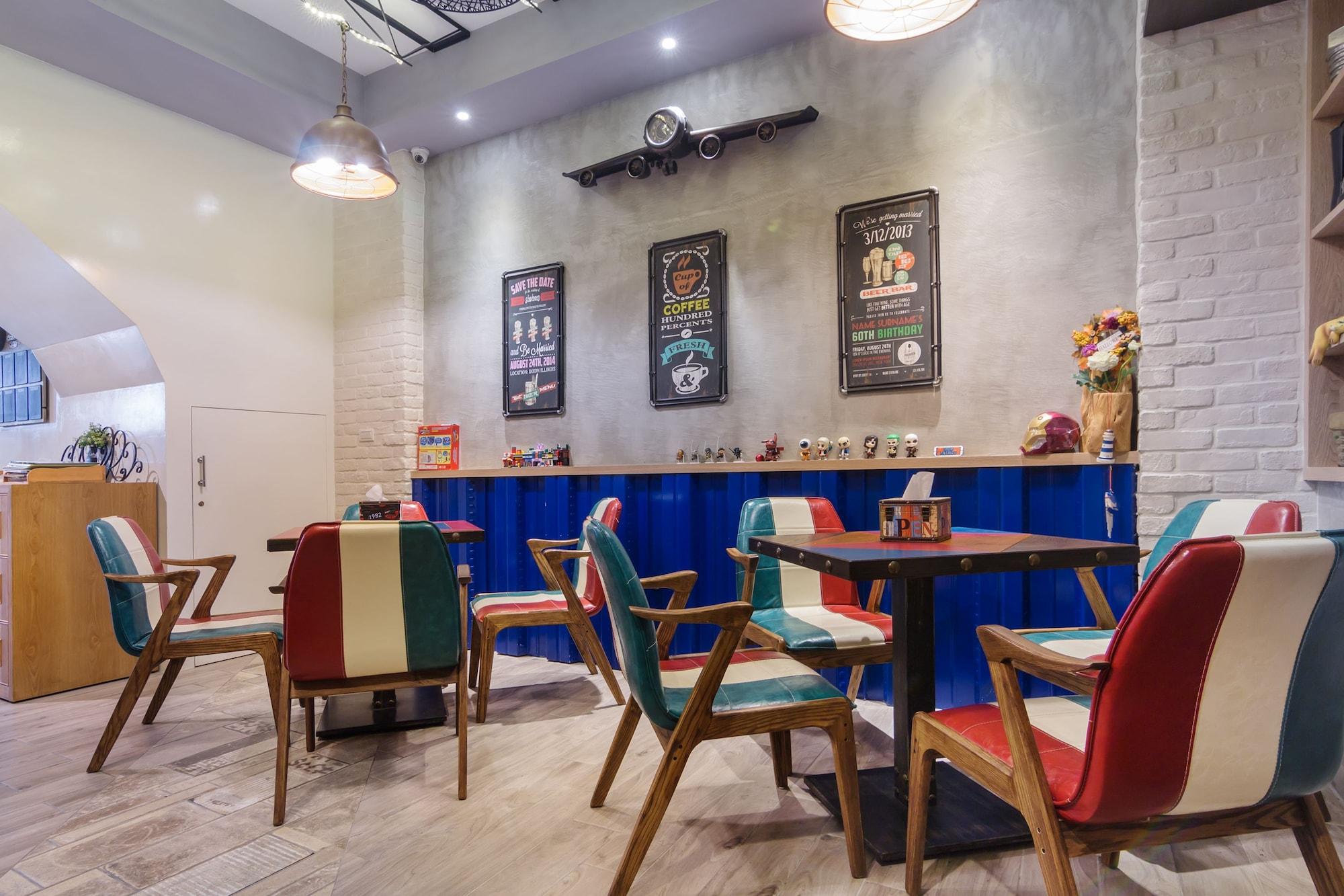 Restaurant J.T World FunTrip B&B