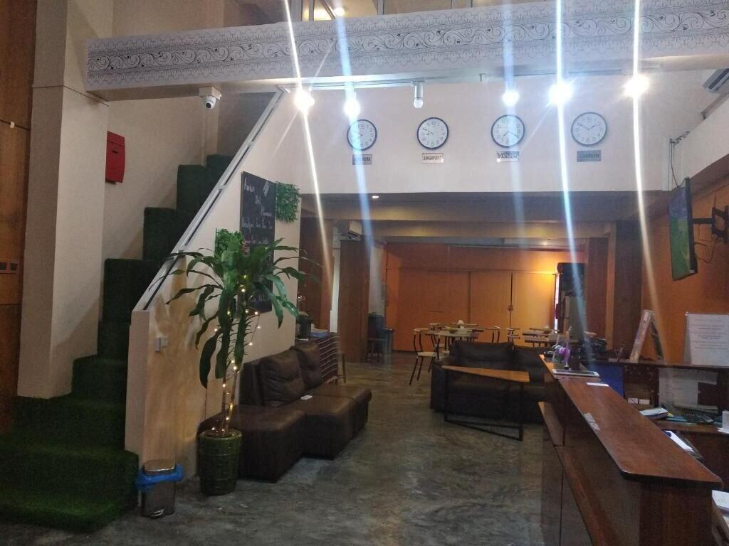 Vista Lobby Amico Del Myanmar - Hostel