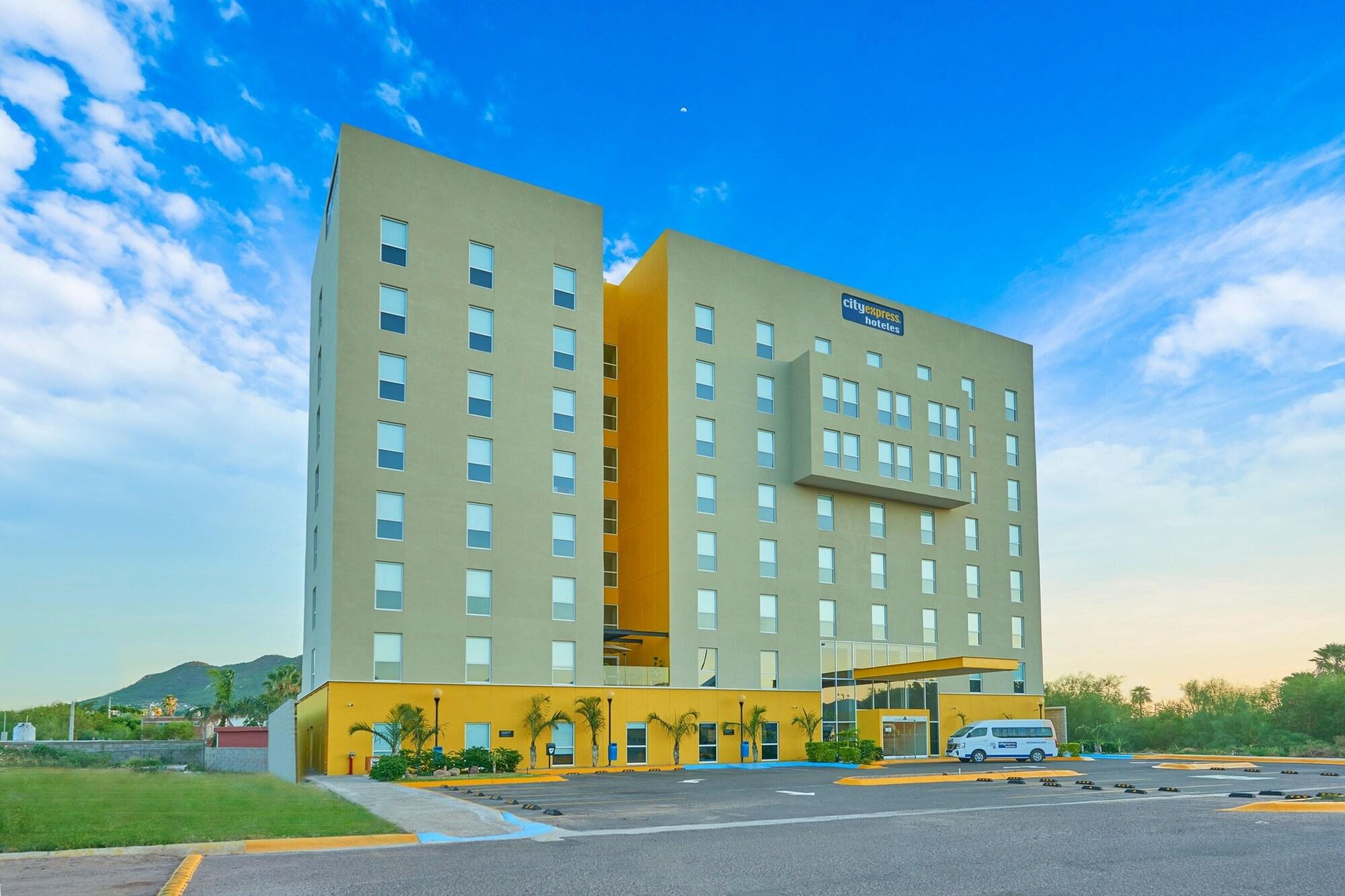 Vista Exterior City Express by Marriott Guaymas