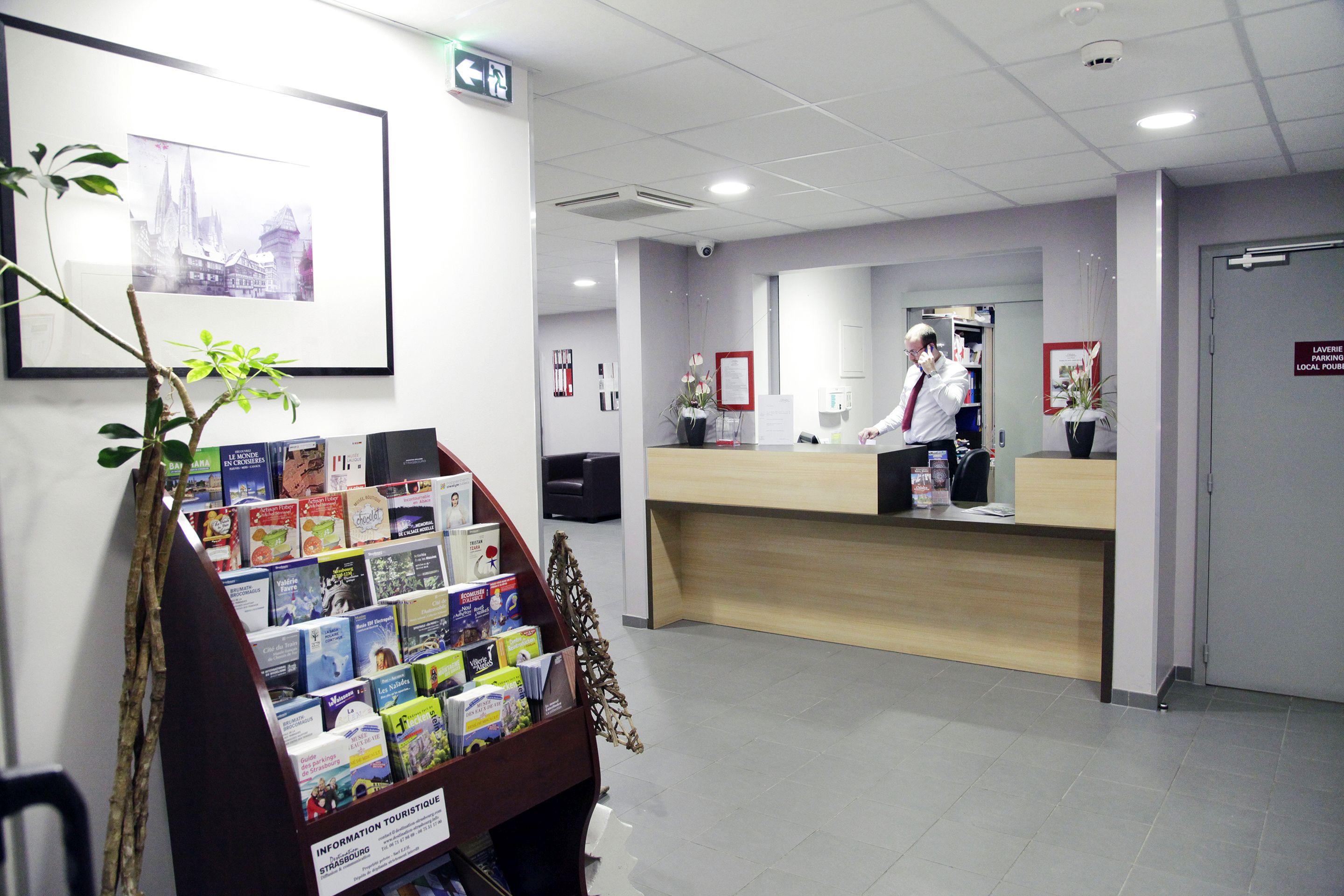Vista Lobby Appart Hotel Odalys City Strasbourg Green Marsh