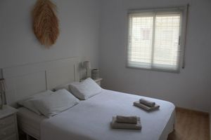 Alquiler Vacacional - Bungalow with 2 bedrooms and roof terrace in the center of La Zenia. Free WIFI.