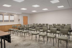 Hospedagens - Hampton Inn & Suites Paso Robles