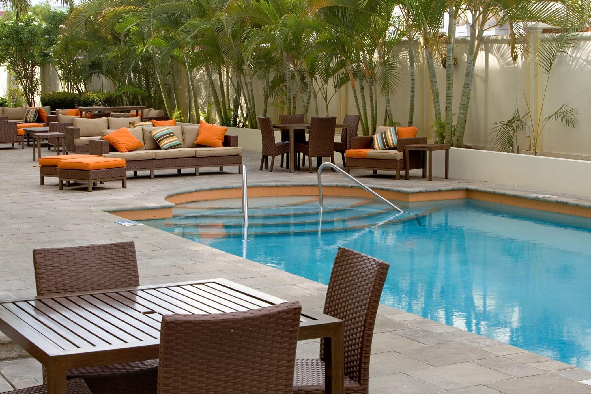 Gimnasio Courtyard by Marriott Port Of Spain