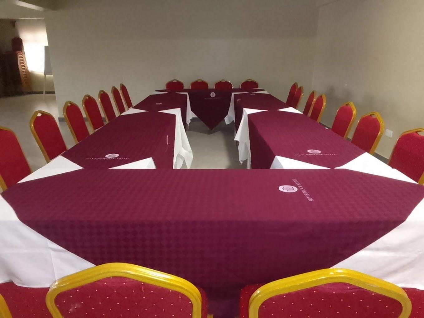 Sala de Reuniones Silver Brooke Hotel Othaya