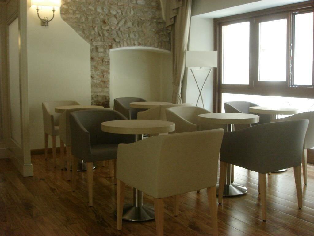 Bar/Salón Albergo Al Castello