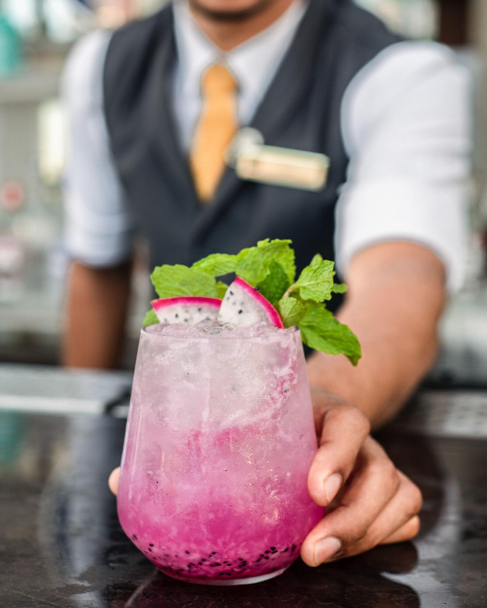 Bar/Salón Shangri-La Bengaluru