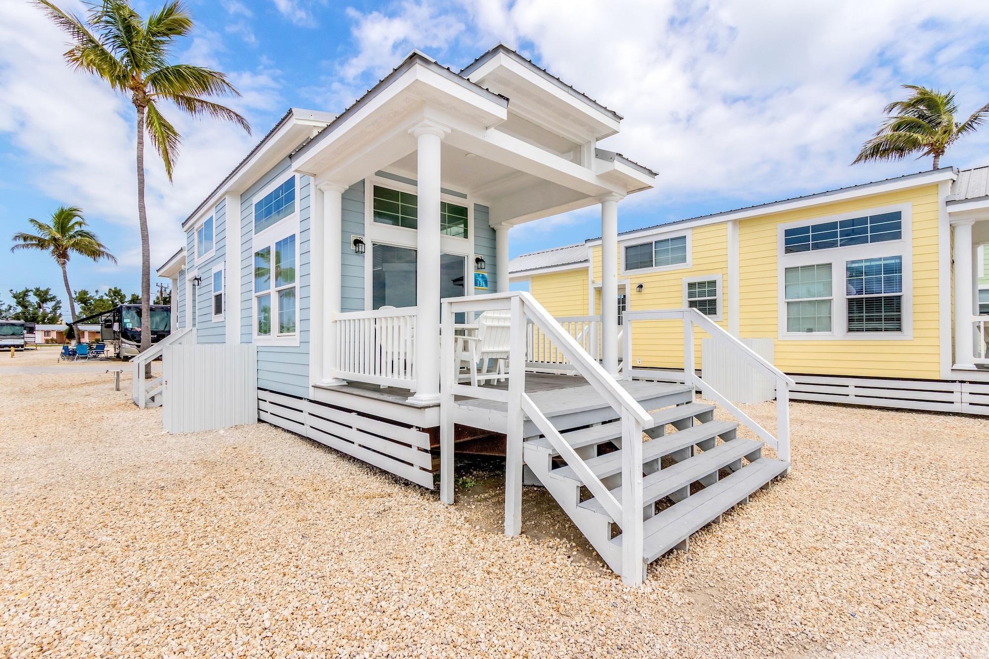 Vista Exterior Fiesta Key RV Resort