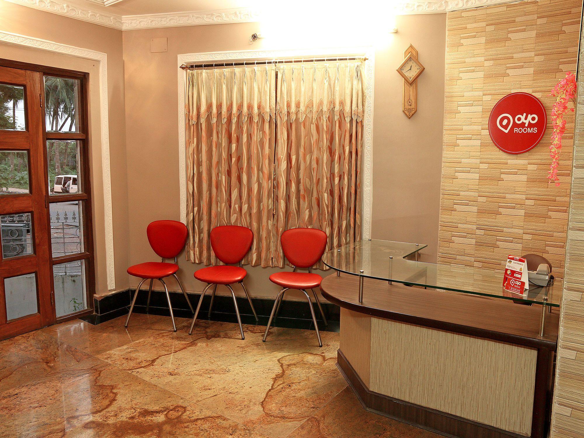 Vista Lobby OYO 2510 near Camac Street