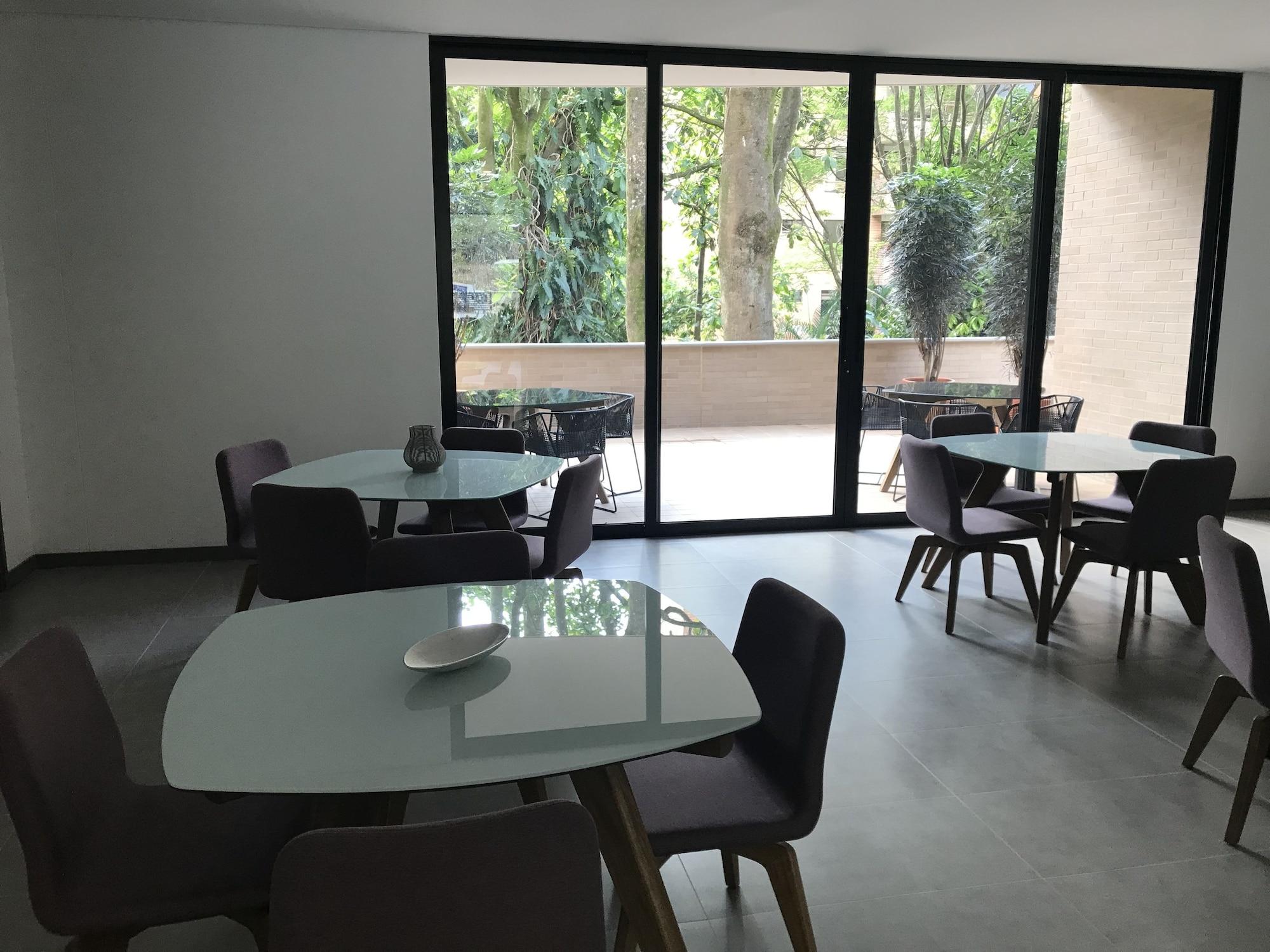 Restaurant Hotel Class Suites By Colclick