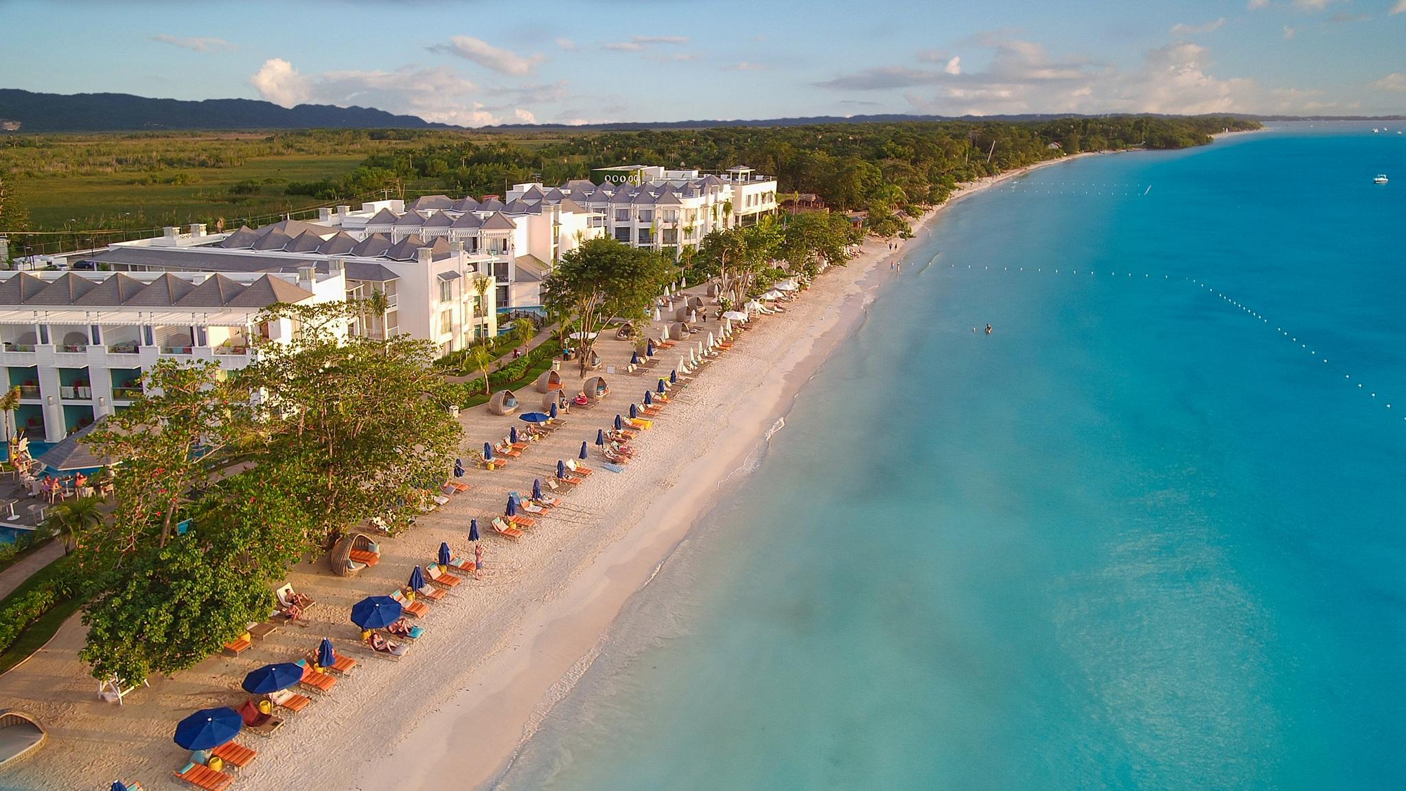 Playa Azul Beach Resort Negril, Gourmet All Inclusive by Karisma