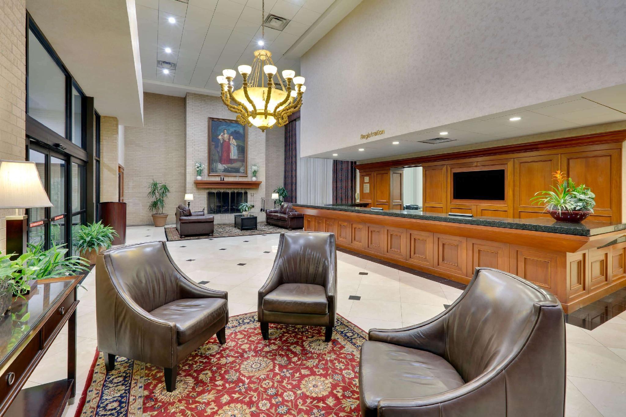 Vista Lobby Wyndham Riverfront Little Rock