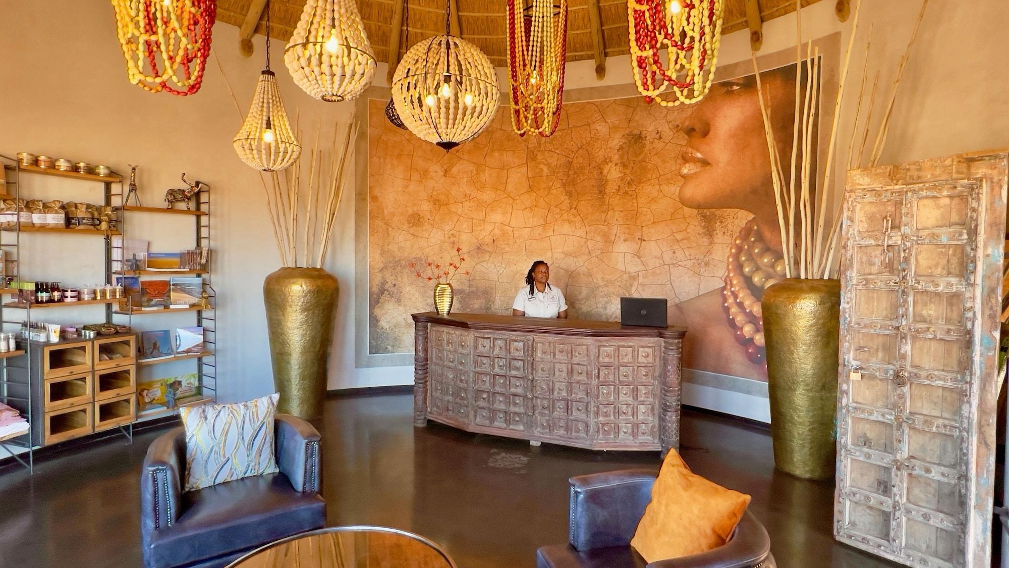 Vista Lobby Namib Outpost l Ondili