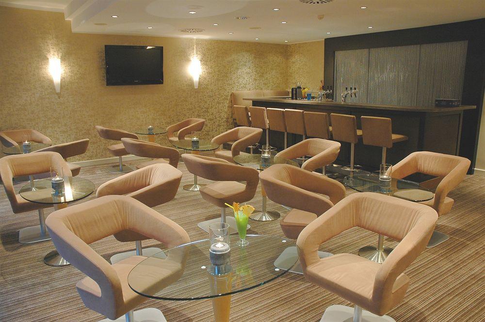 Bar/Salón Upstalsboom Hotel Friedrichshain