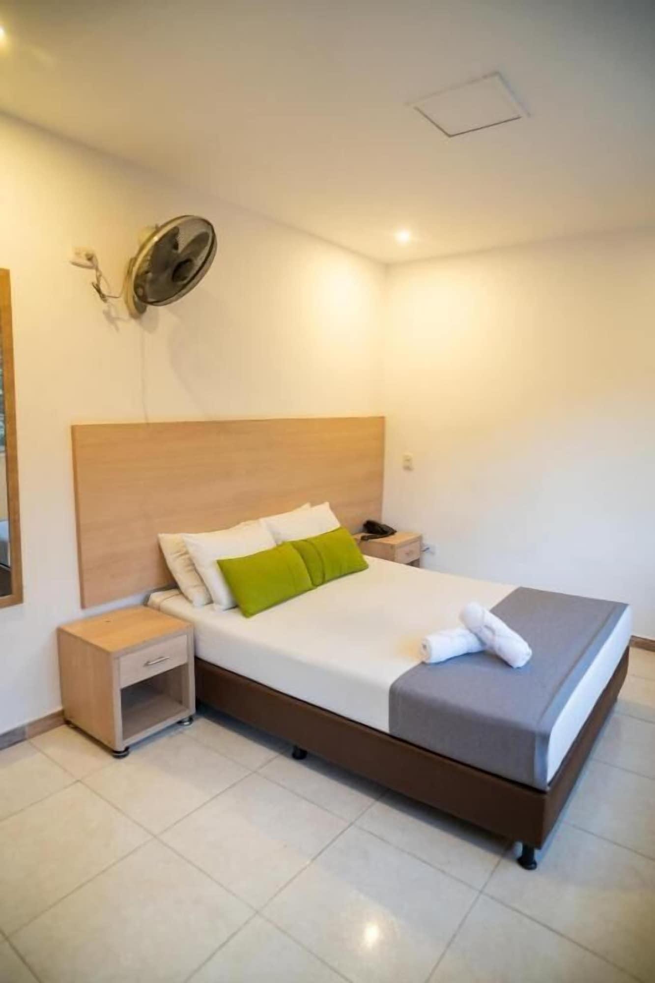 Habitación Hotel Mova