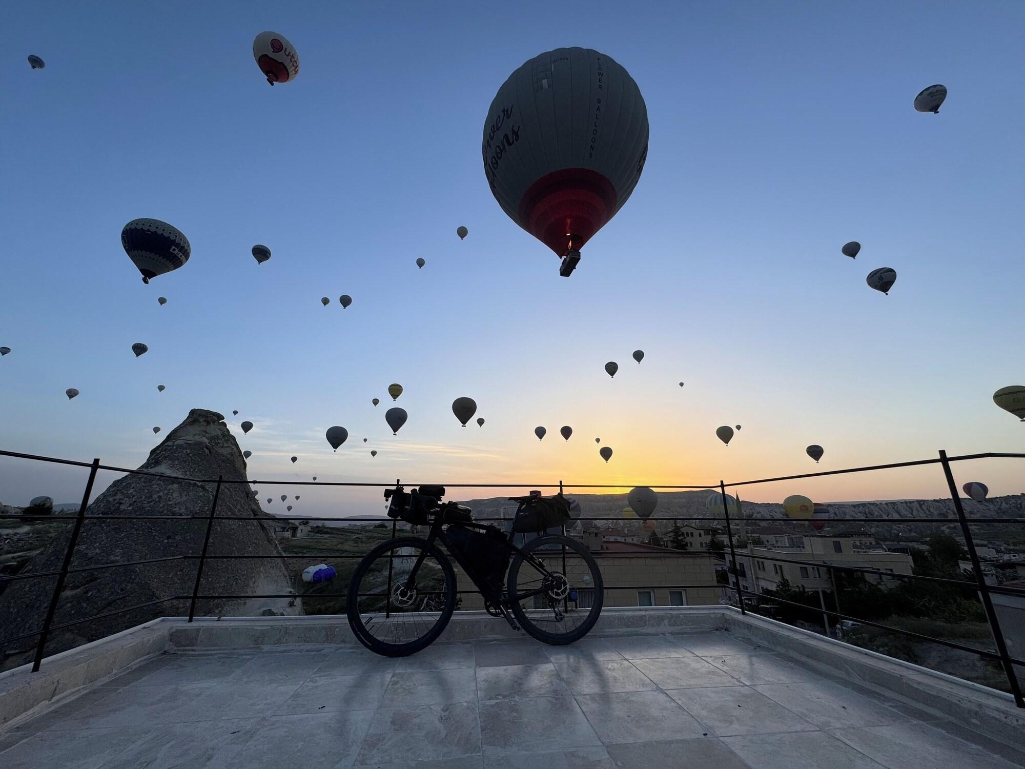 Varios Yellow Stone Suites