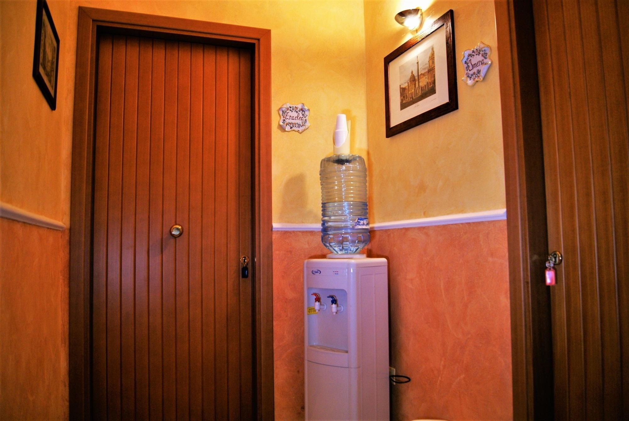 Vista Lobby Bed & Breakfast Oleaster