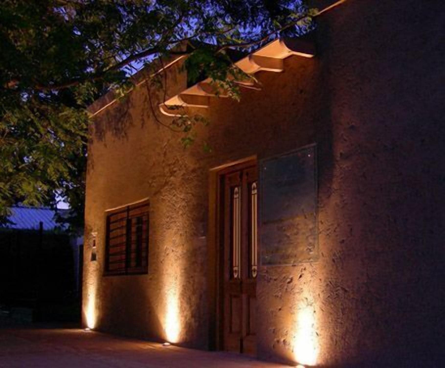 Vista Exterior Red Wine Club