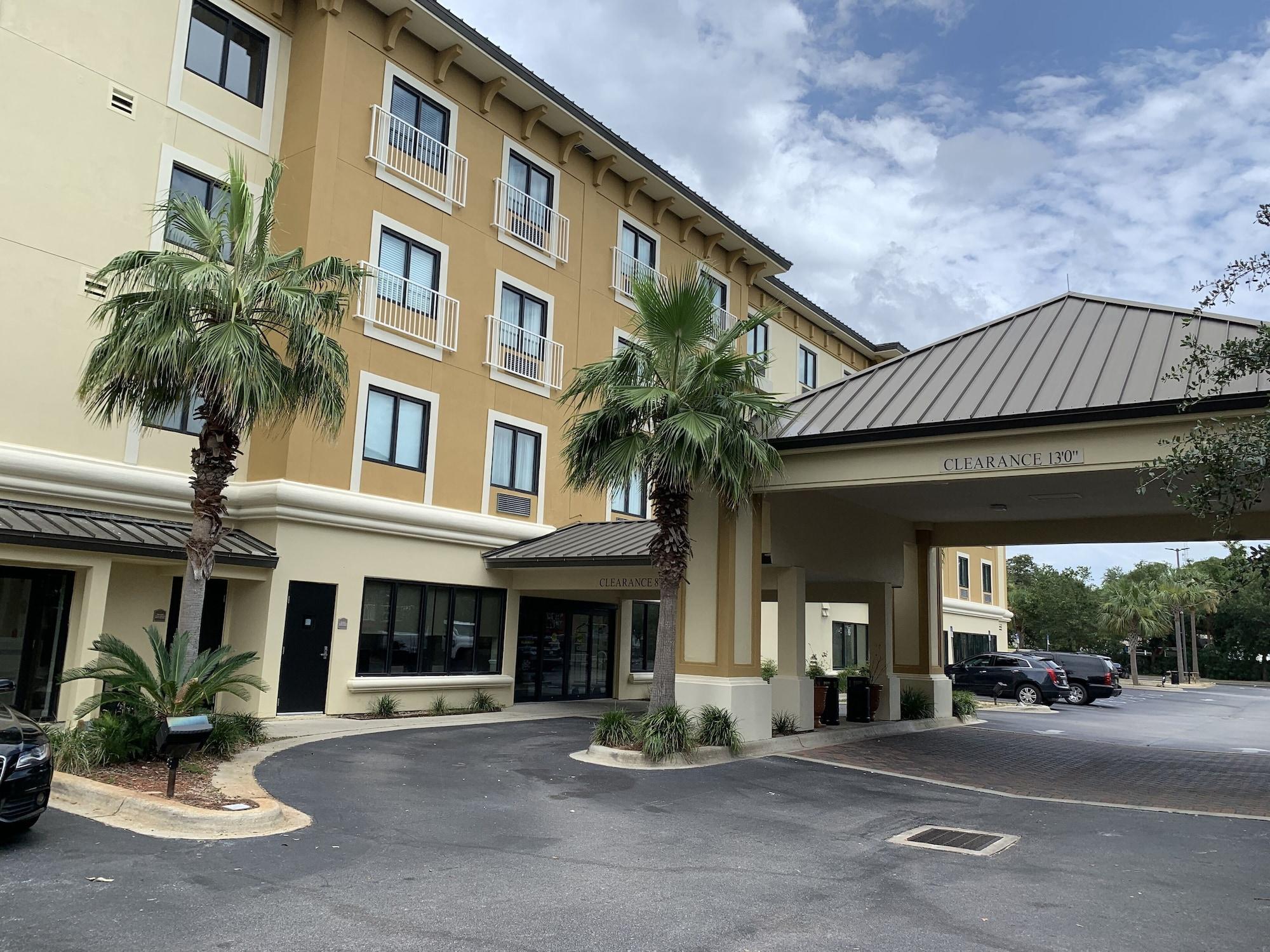 Vista Exterior Comfort Inn & Suites Fort Walton Beach - Destin West