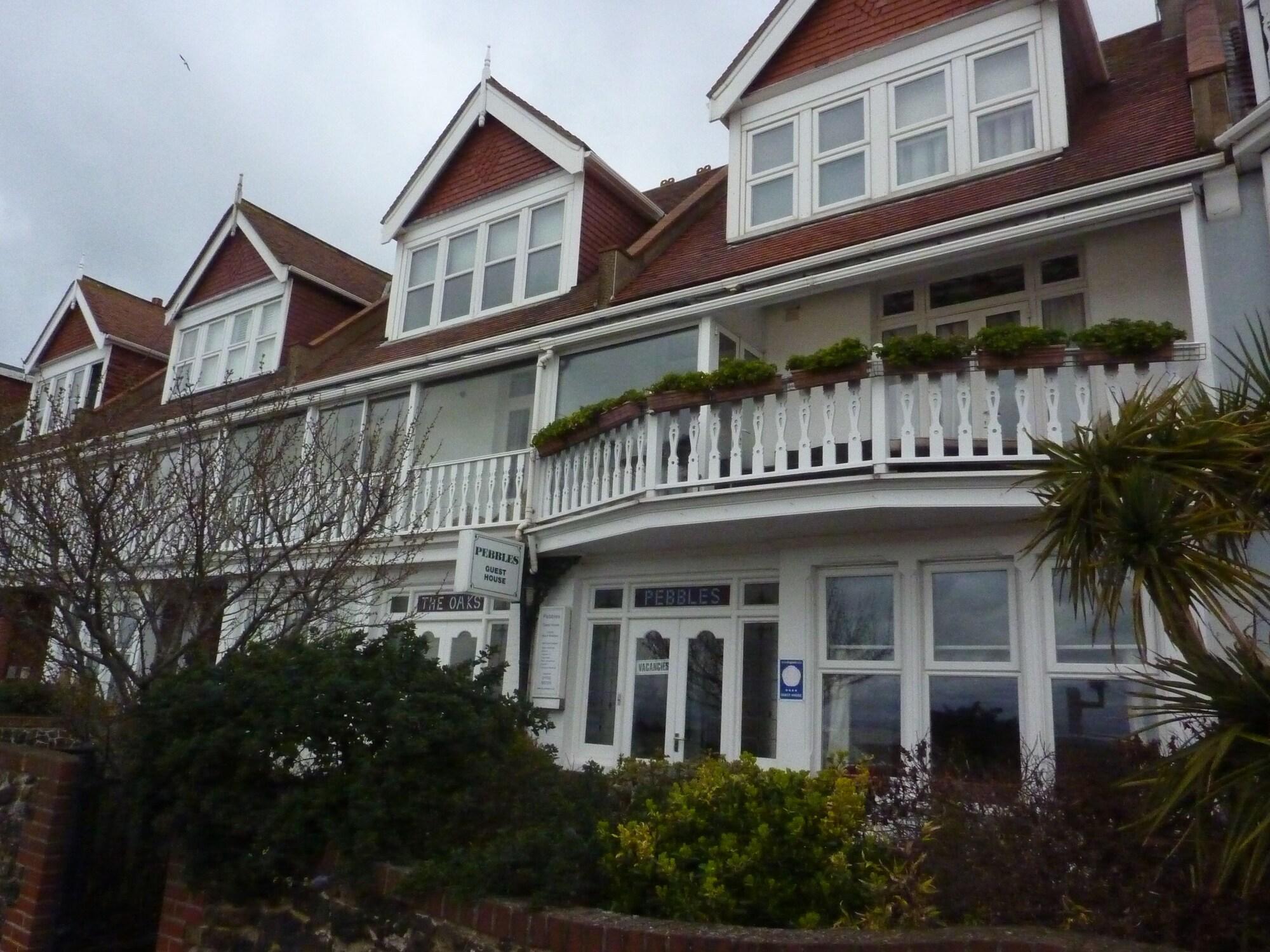 Varios Pebbles Guest House