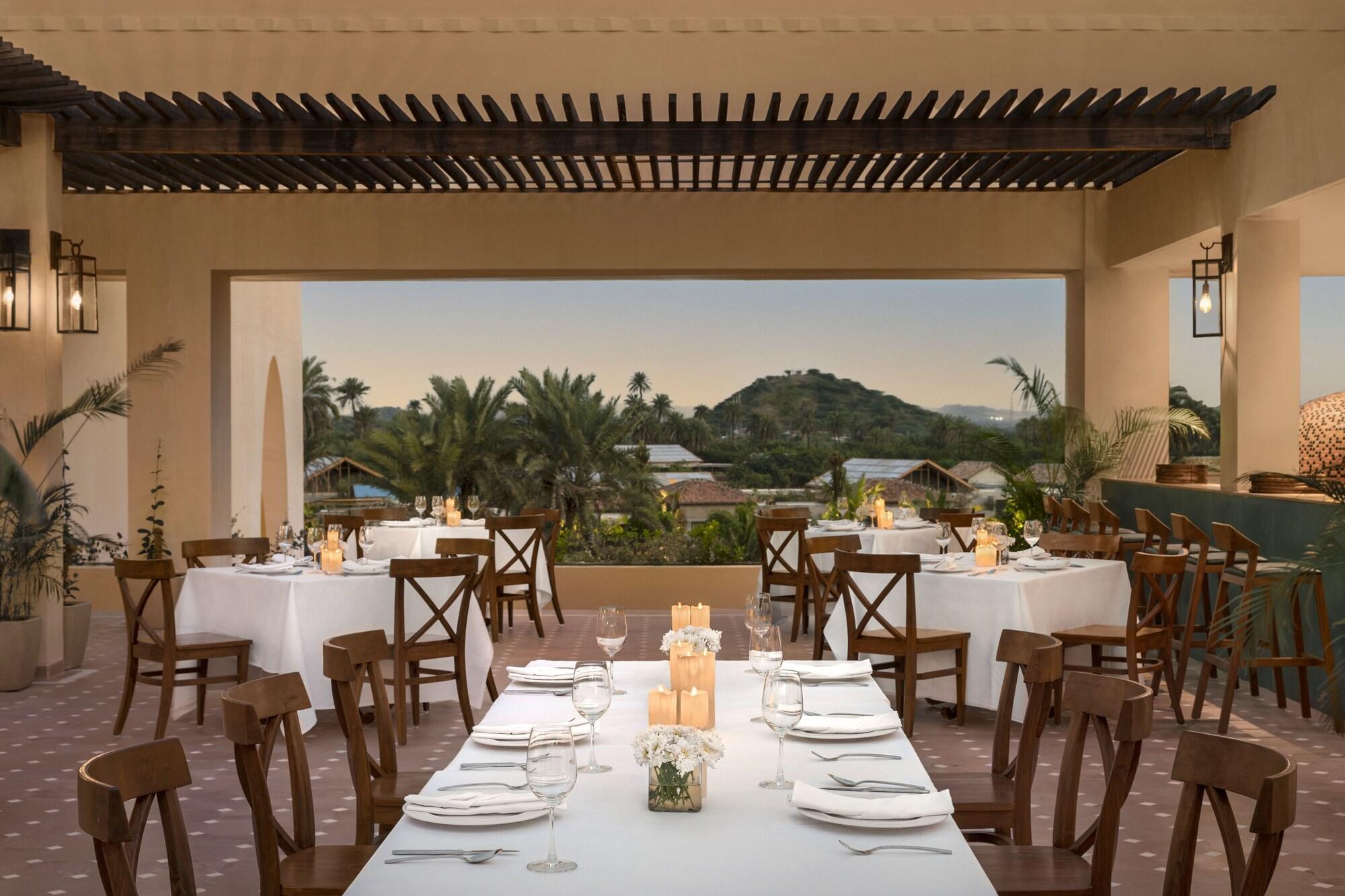 Restaurant Time Square Resort & Spa, Bhuj