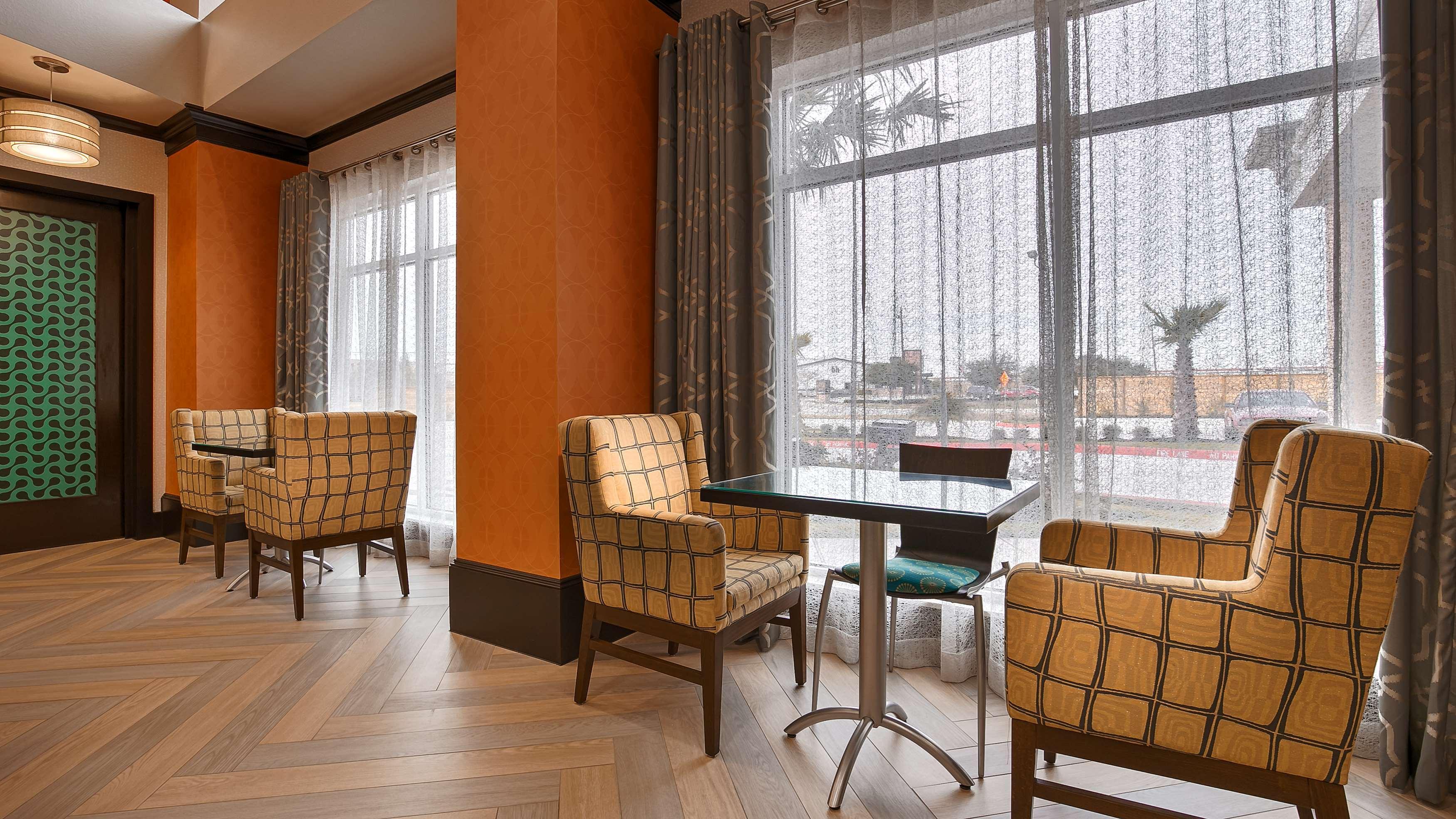 Vista Lobby Best Western Premier Houston Northwest - Willowbrook