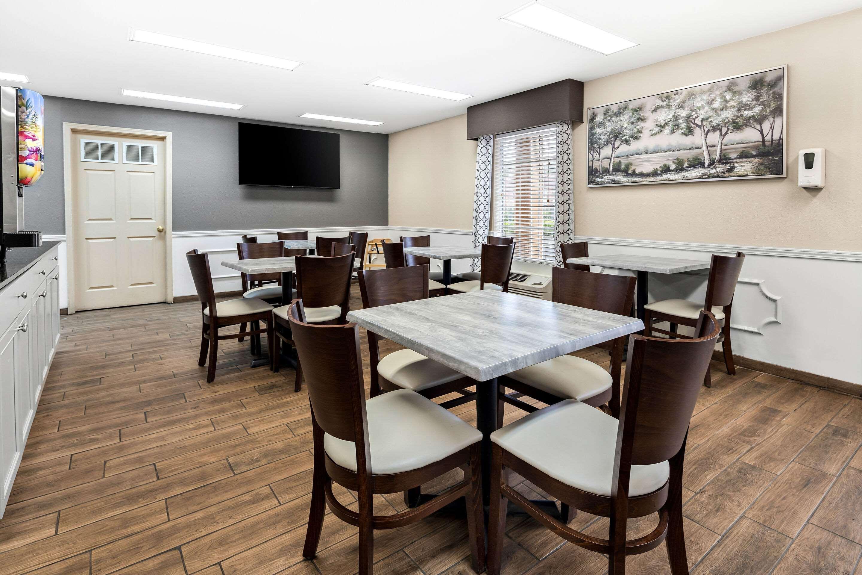 Restaurant Quality Inn Decatur River City