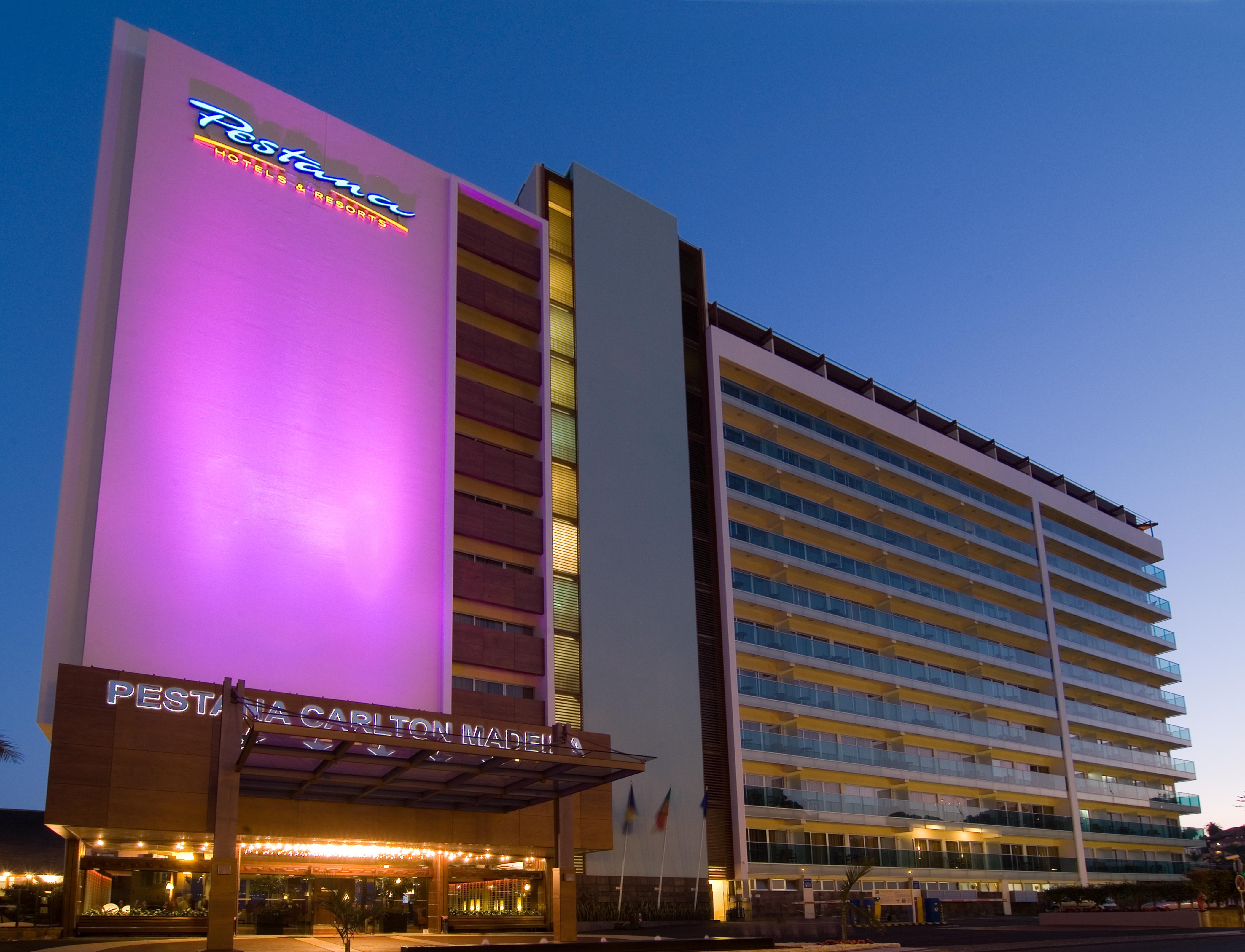 Vista Exterior Pestana Carlton Madeira Ocean Resort Hotel