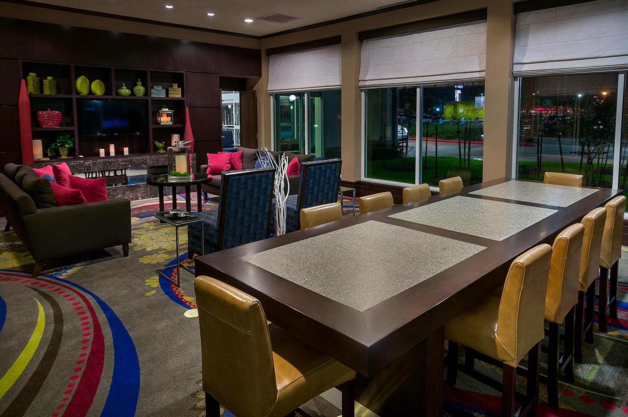 Restaurant Hilton Garden Inn Houston NW America Plaza