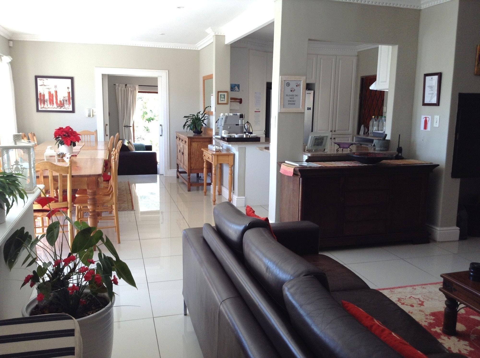 Vista Lobby Dunvegan Lodge