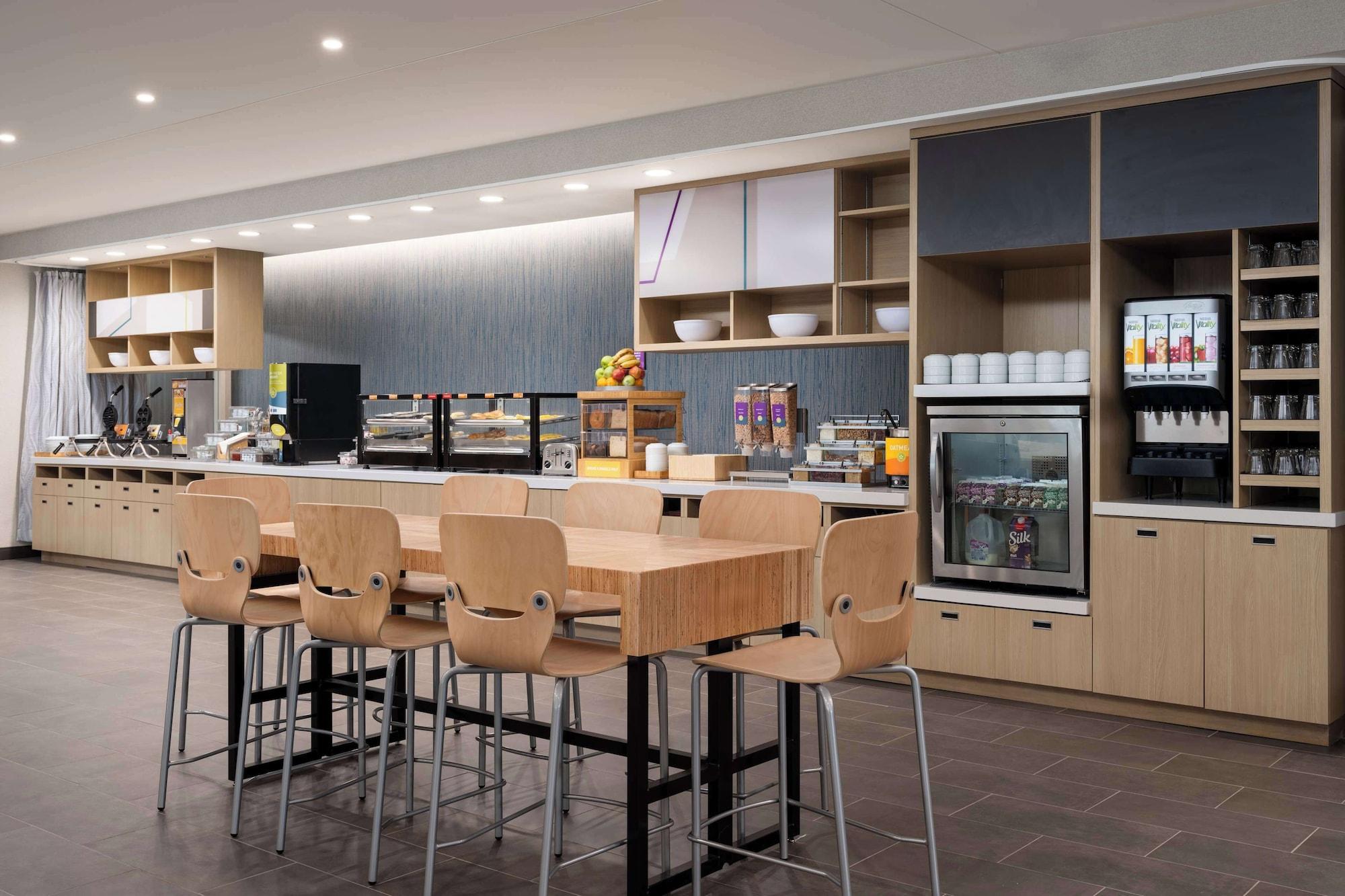 Restaurant Home2 Suites By Hilton Winter Haven