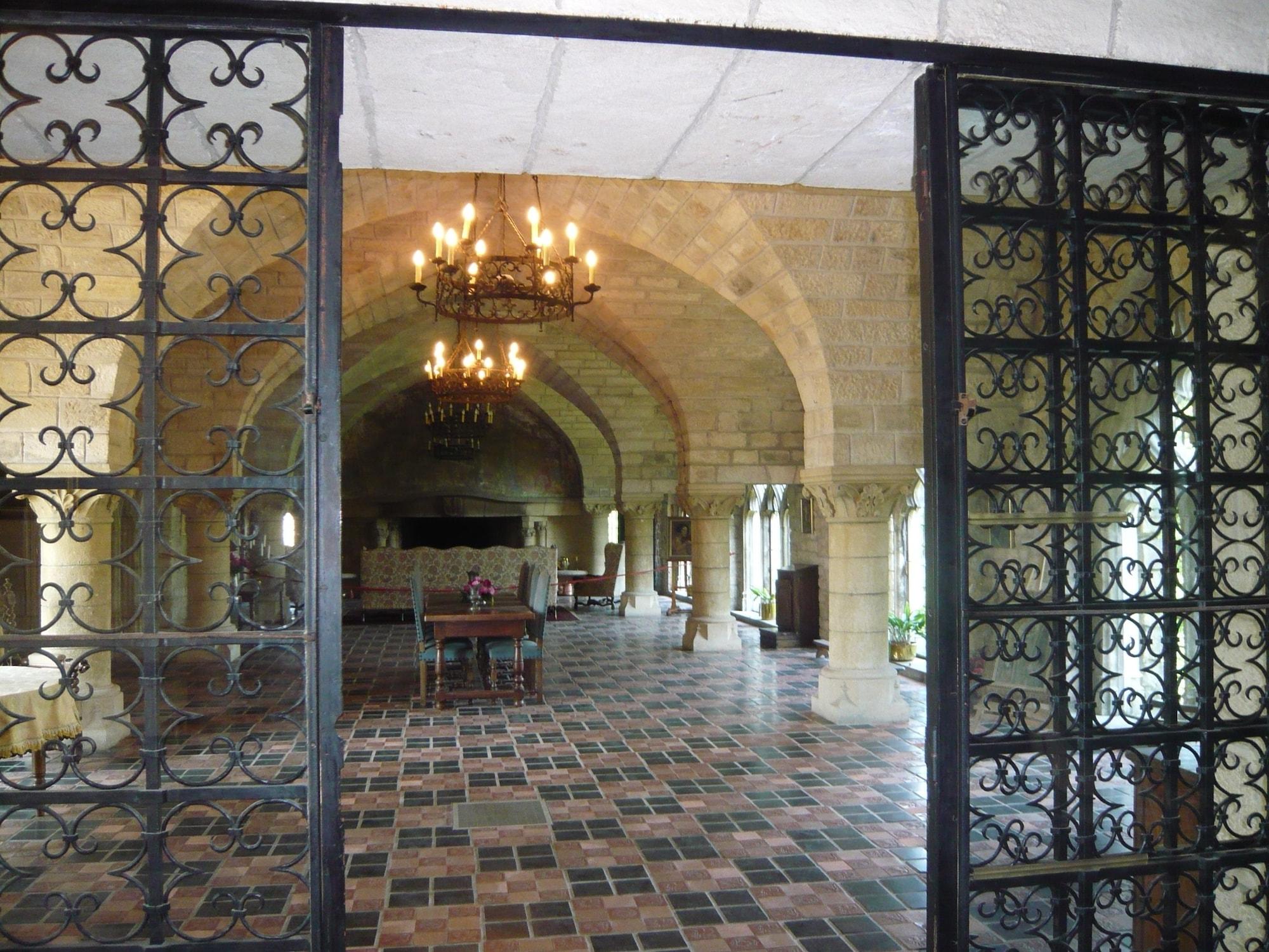 Vista Lobby Hattonchatel Château & Restaurant La Table du Château
