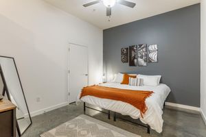 Alquiler Vacacional - Industrial KING SUITE downtown with a POOL and GYM