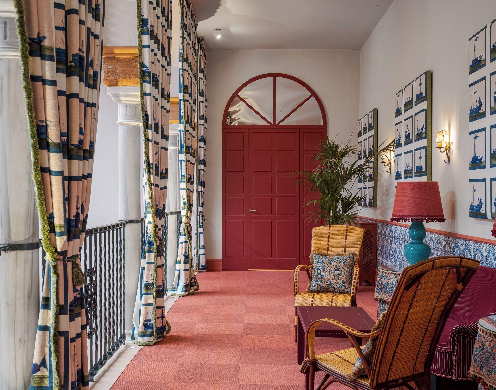 Bar/Salón Cristine Bedfor Guest Houses Sevilla