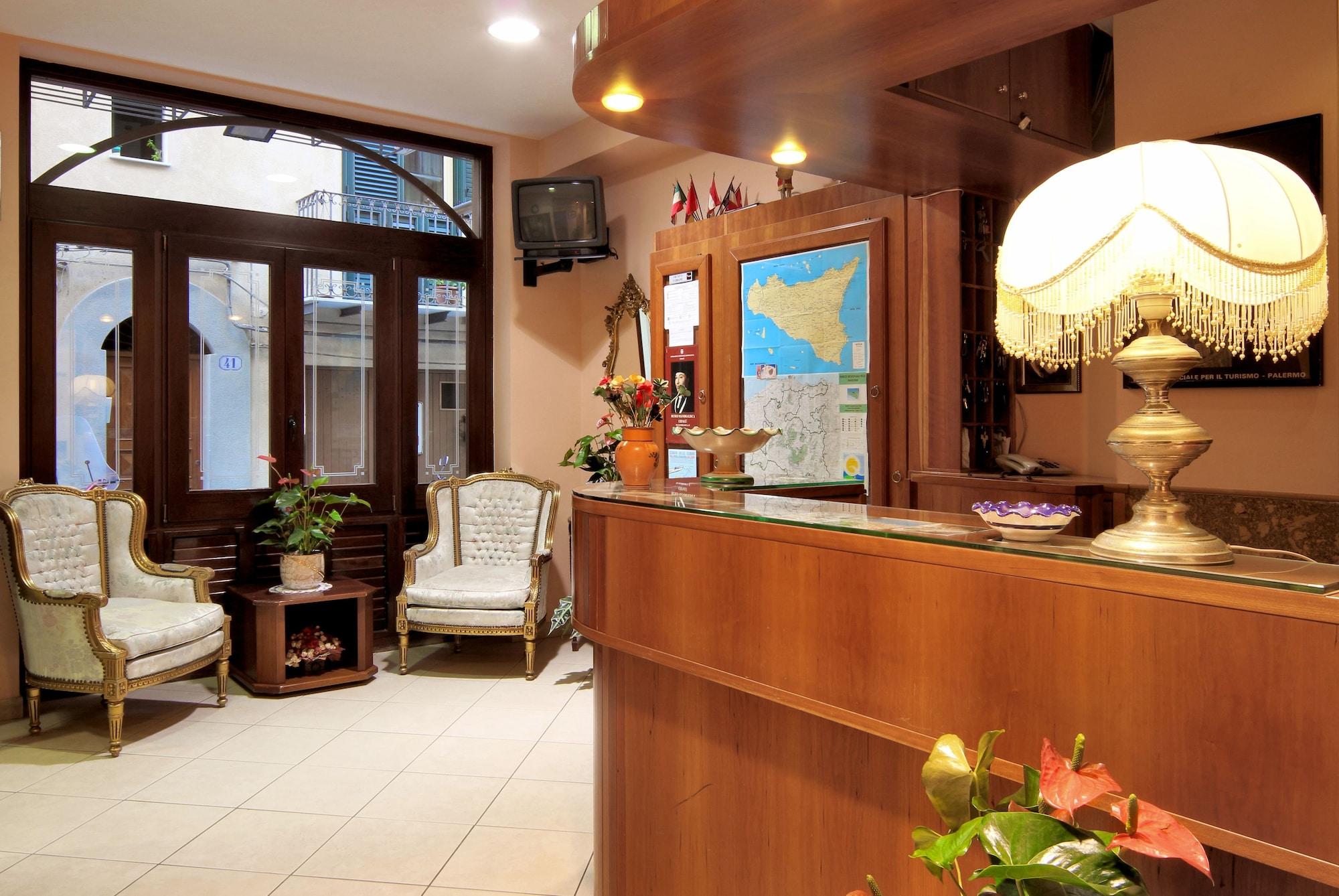 Vista Lobby Hotel La Giara