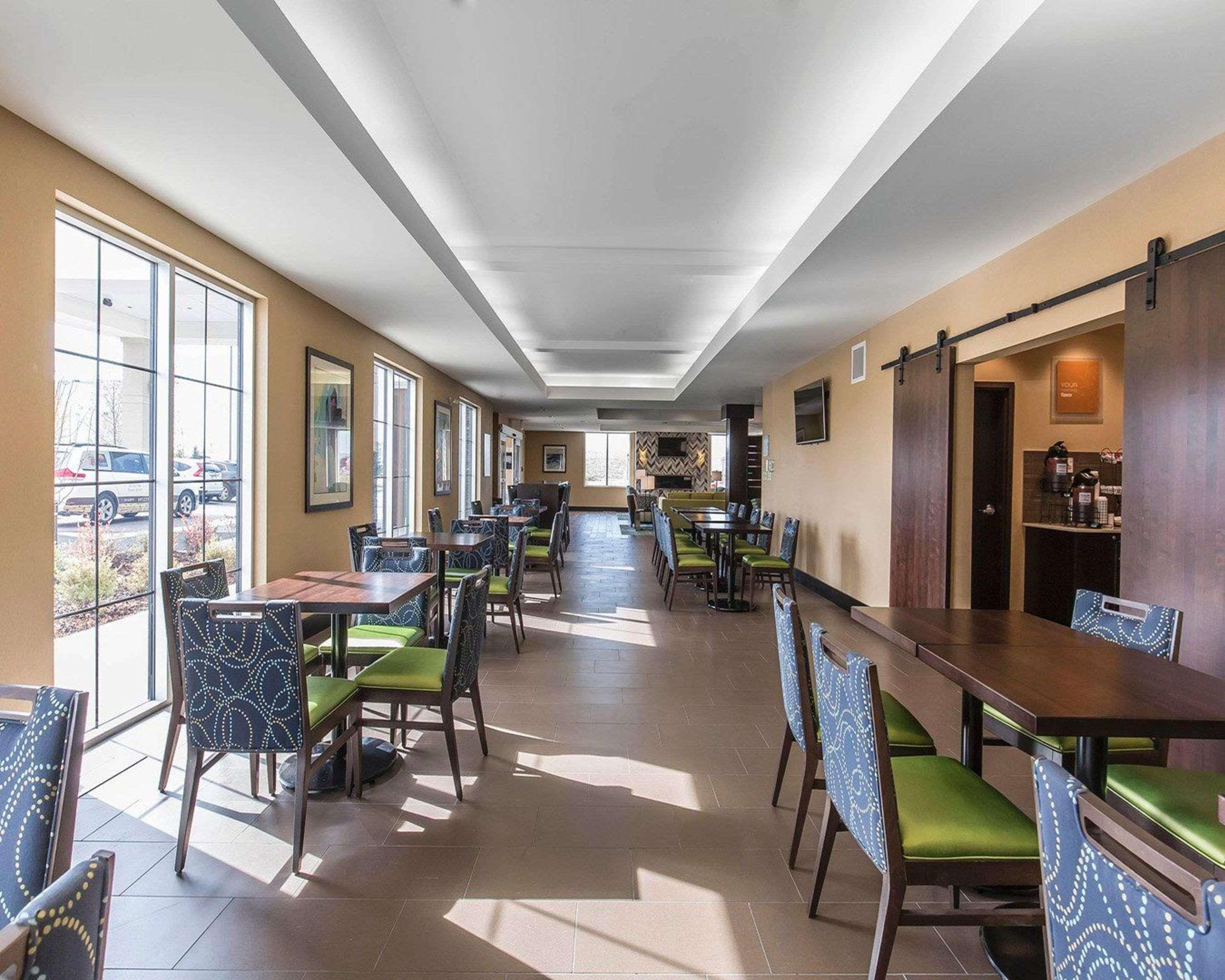 Restaurant Comfort Inn & Suites Airport North