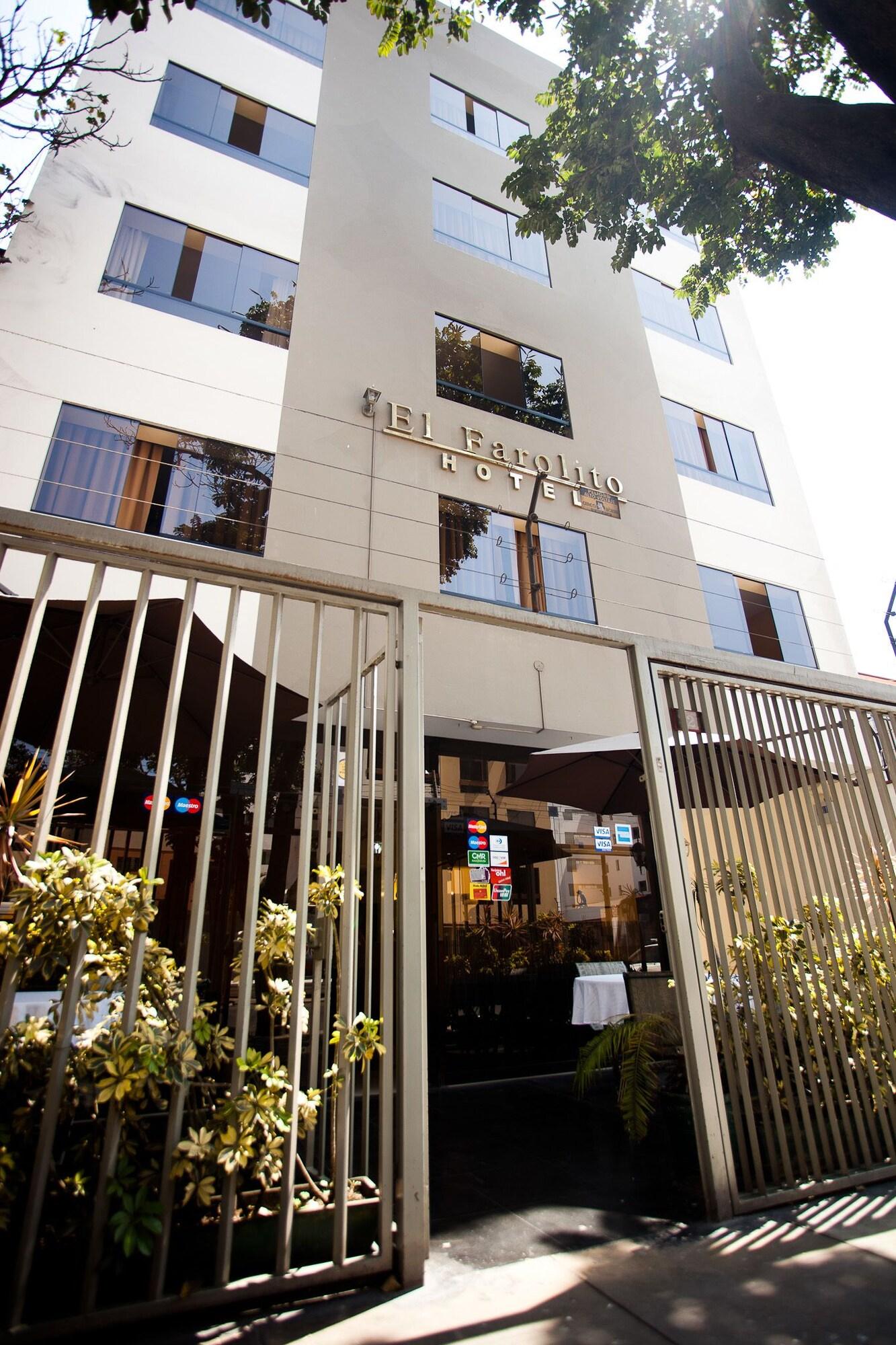 Varios Hotel El Farolito