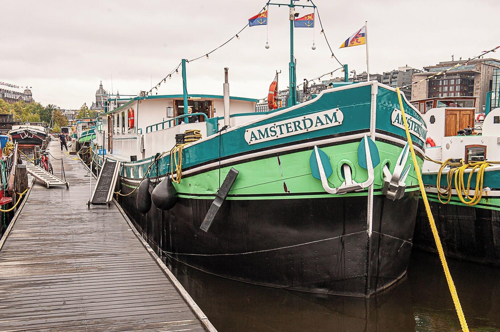 Varios Amsterdam Hotelboat