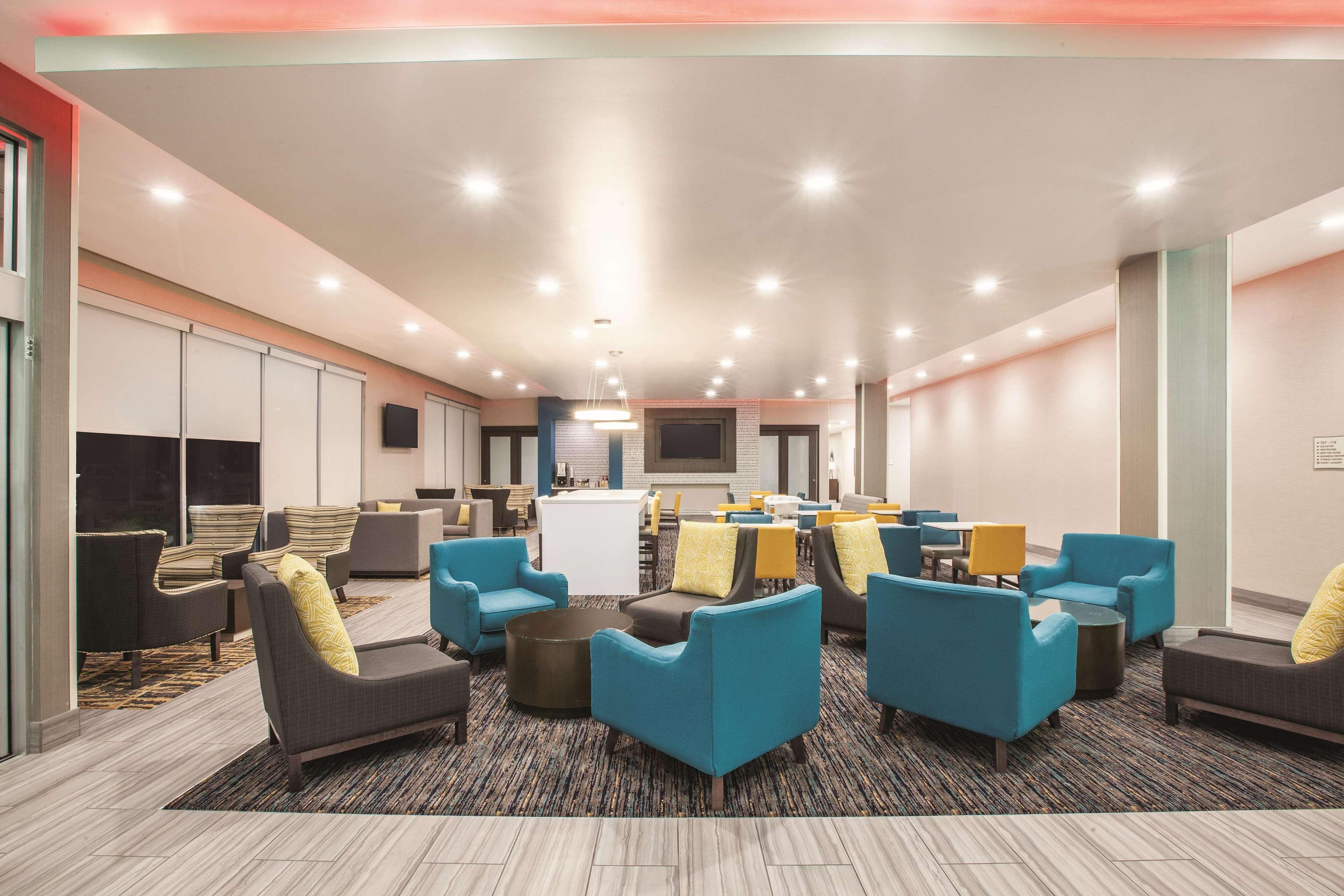 Restaurant La Quinta Inn & Suites by Wyndham Tulsa Broken Arrow
