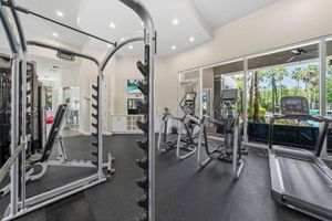 Renta temporal - Spacious 3BR 2BA w Pool Gym Near Airport 4