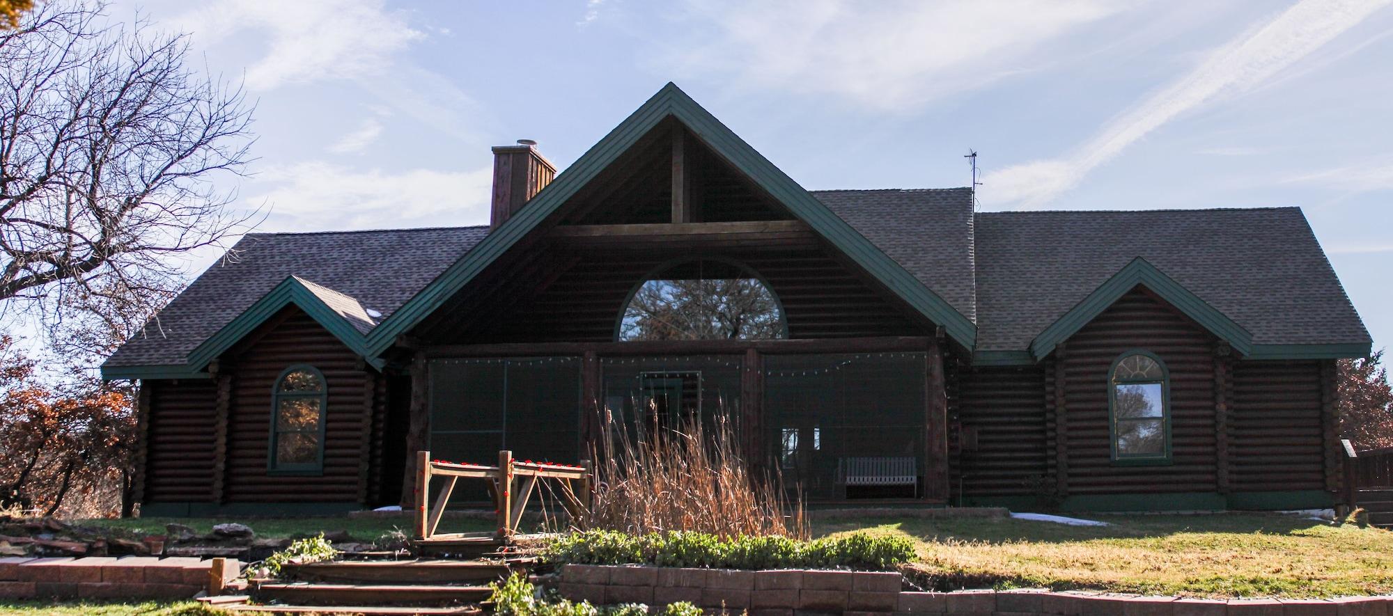 Vista Exterior Indian Creek Village Winery