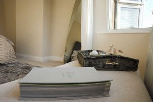 Alquiler Vacacional - Exceptional Newly Renovated 3-Bed Home in Prime Gosforth