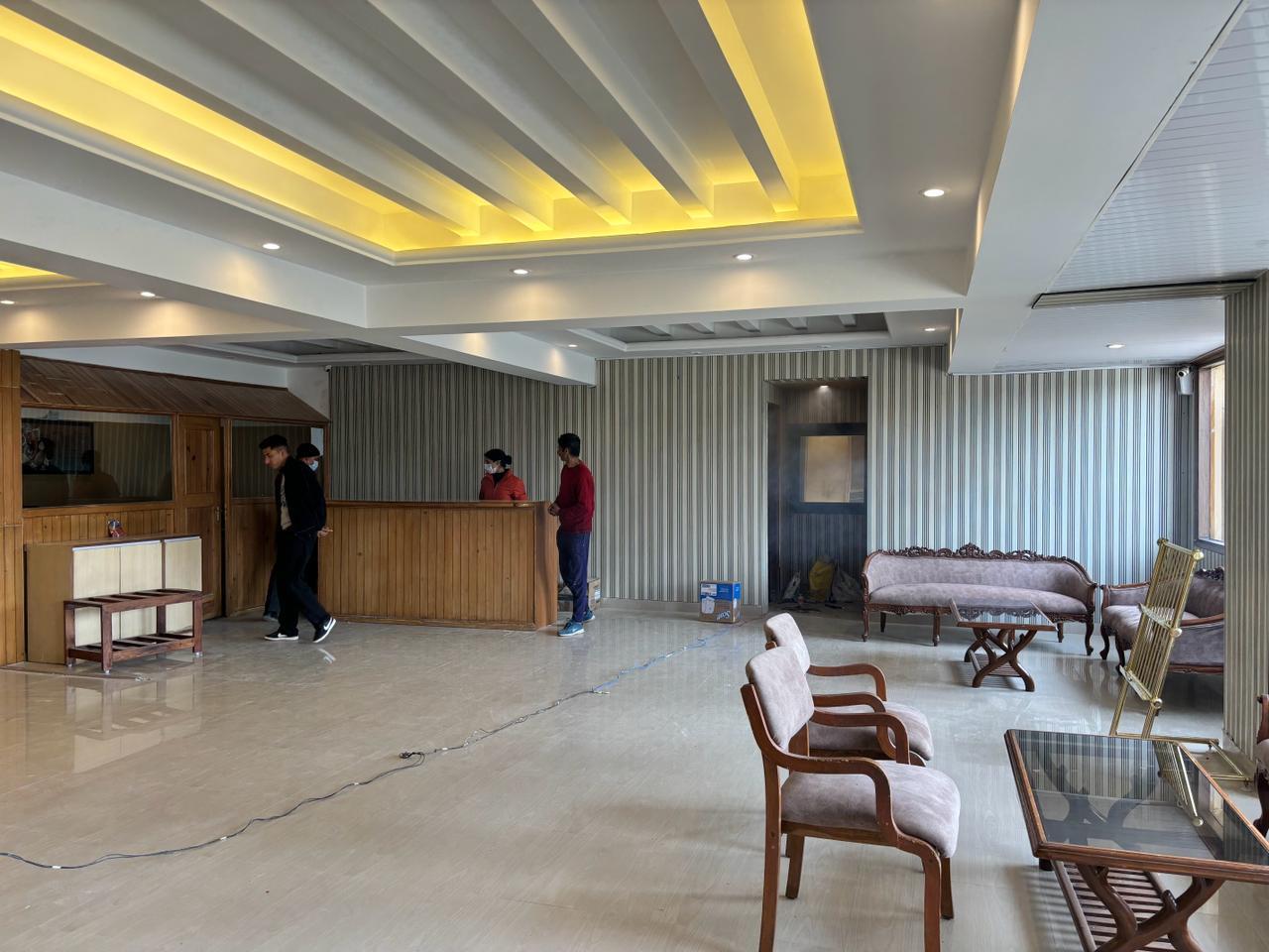 Vista Lobby Udman Grand Mashobra