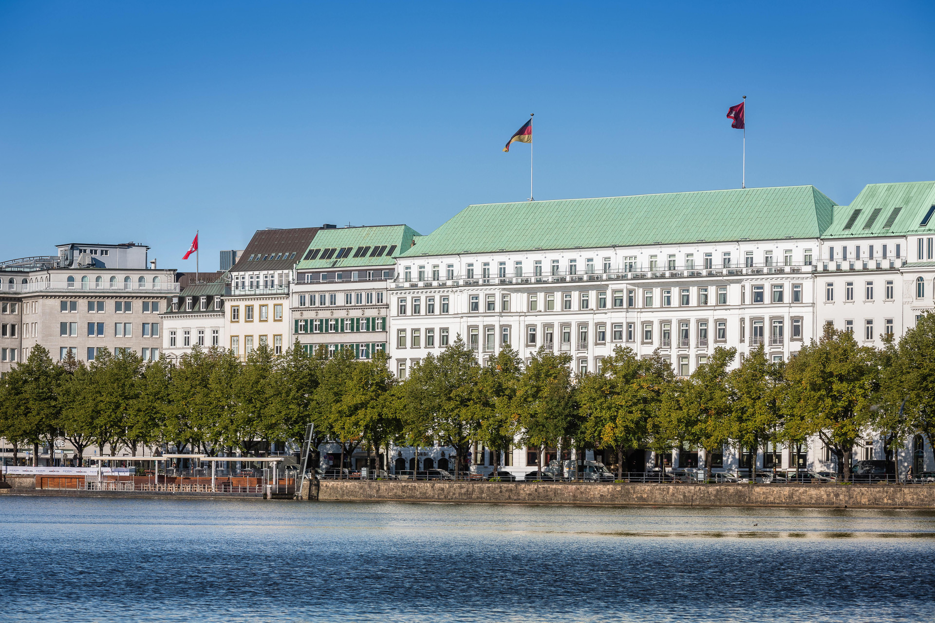 Vista Exterior Fairmont Hotel Vier Jahreszeiten Hamburg