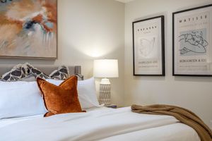 Alquiler Vacacional - Luxurious Living, Fully Renovated w/ Amenities