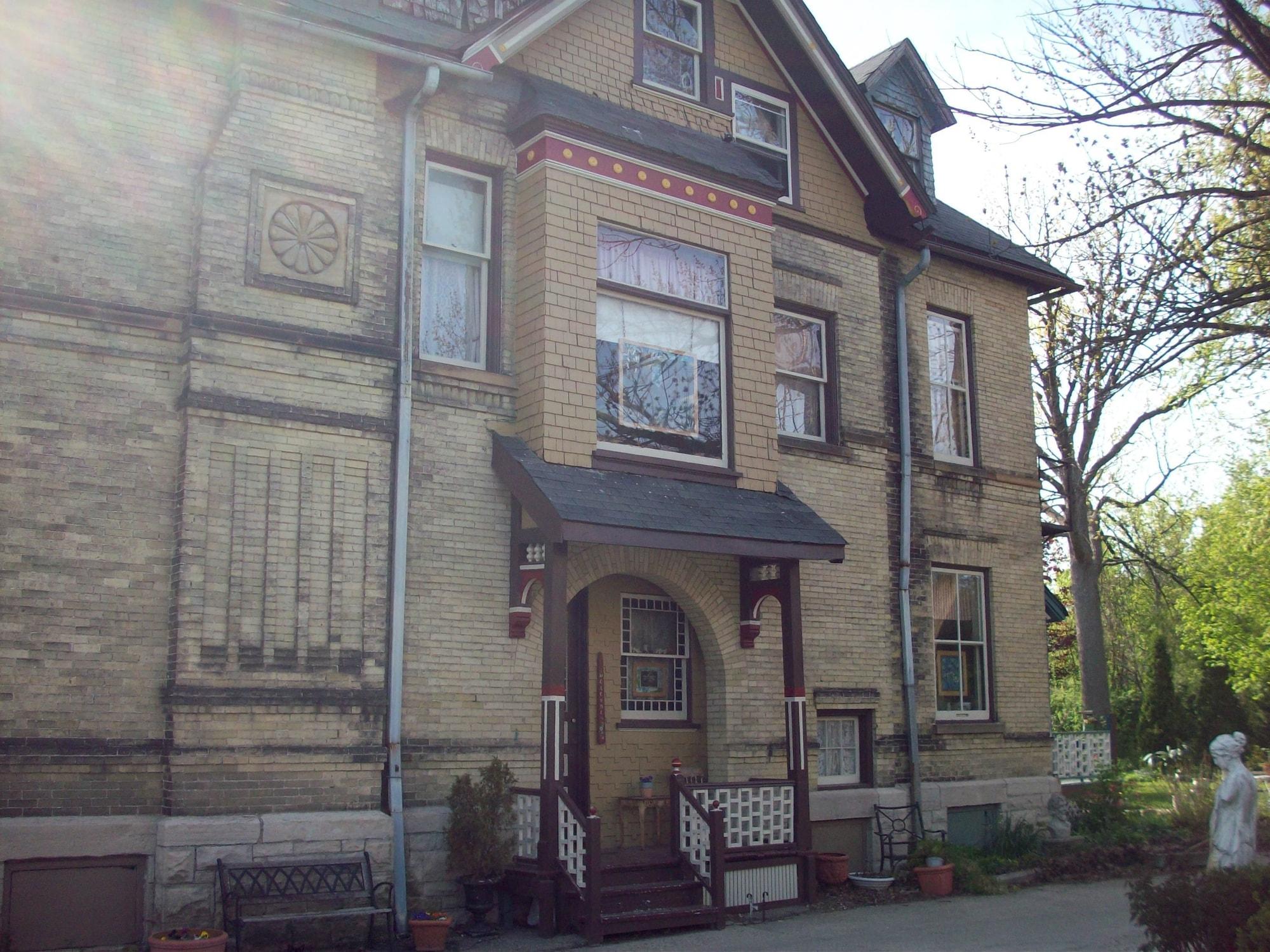Vista Exterior Manderley Bed and Breakfast