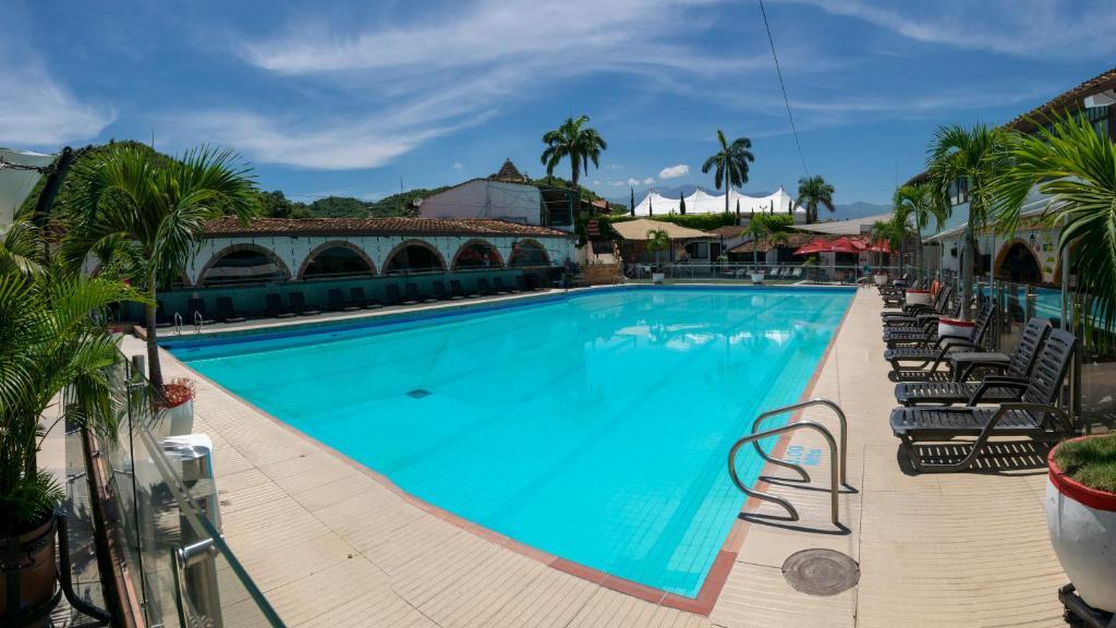 Vista Piscina Hotel San Juan Internacional