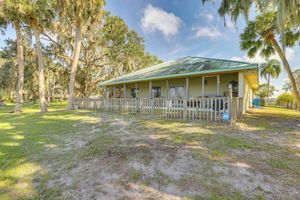 Alquiler Vacacional - On Lake Istokpoga: Lorida Home w/ Lanai!