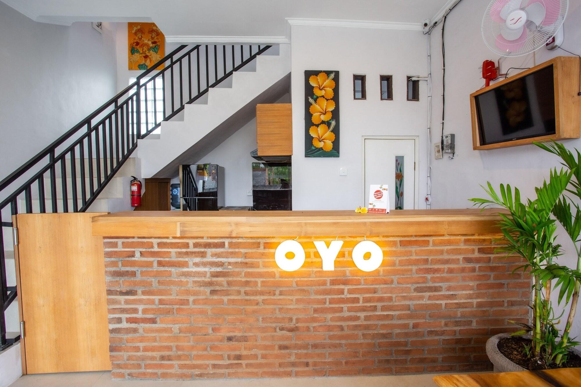 Vista Lobby OYO 1207 Pondok 789 Near Canggu Echo beach