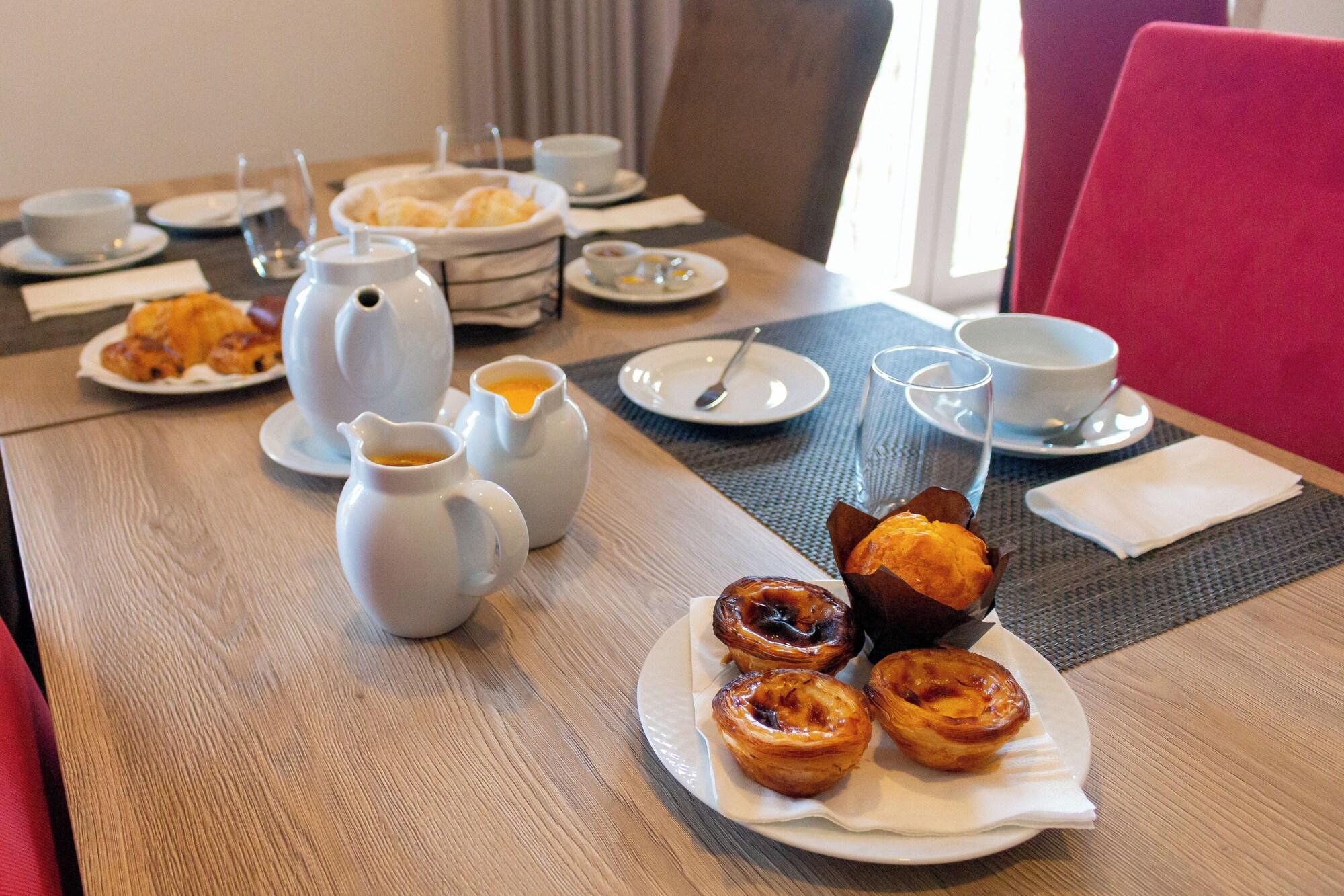 Restaurant Golden Mirror