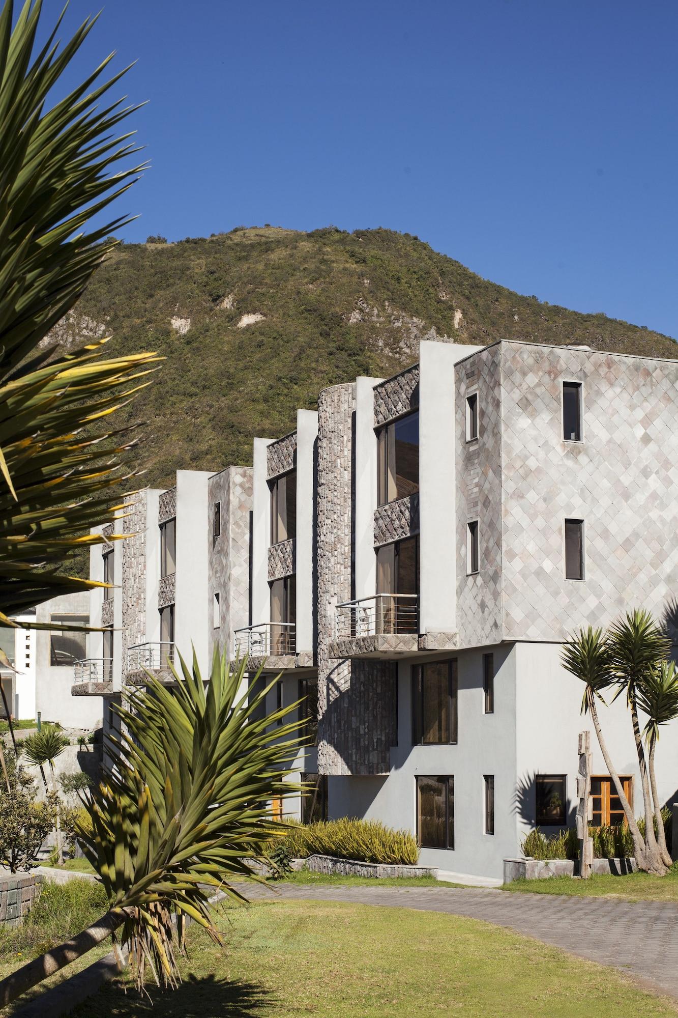 Vista Exterior Hotel El Crater